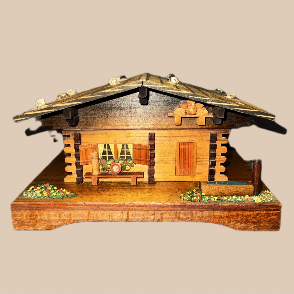 Vintage Folk Art Music Box Cabin In The Woods Plays “Lador” By Dr. Zhivago #2844